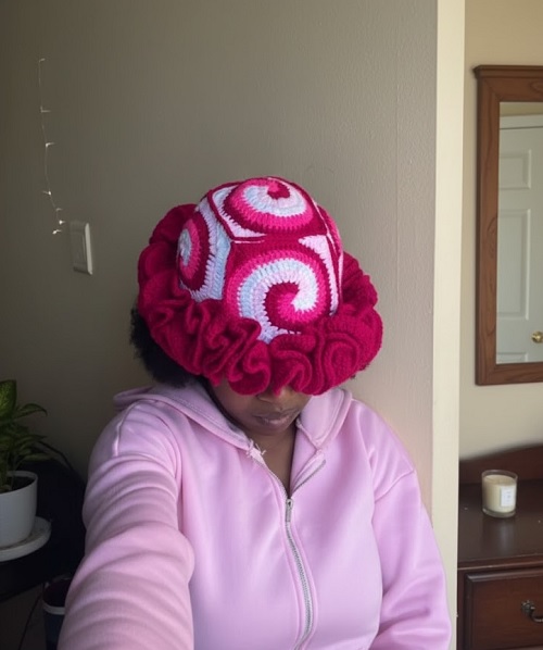 CROCHET RUFFLE HAT