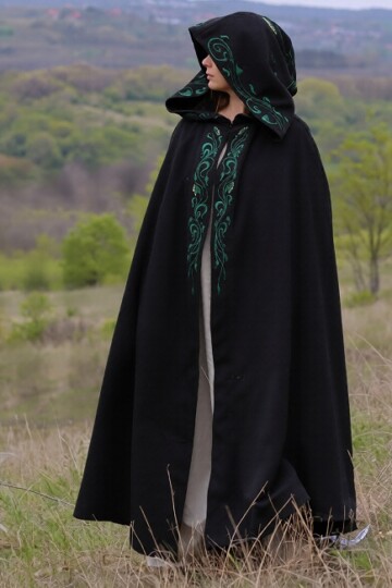 6 Hooded Cloak Free Sewing Patterns