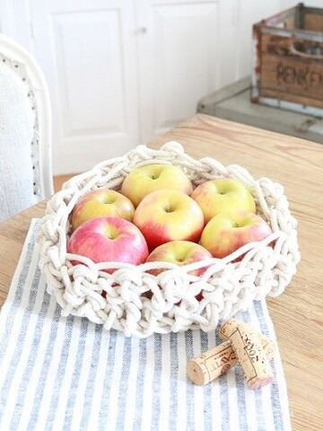 9 Crochet Fruit Basket Free Patterns