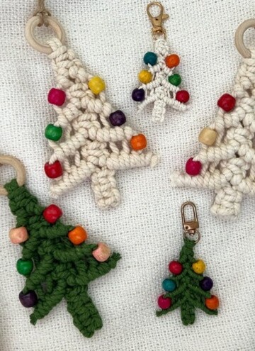 10 Macrame Christmas Keychain Free Patterns