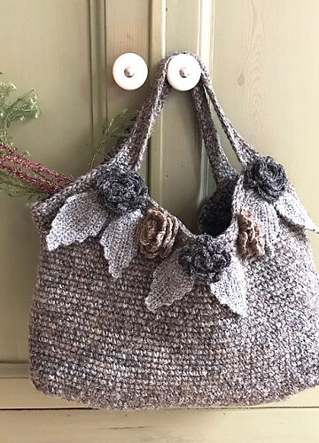 12 Crochet Flower Bag Free Patterns