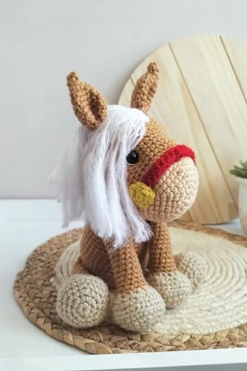 16 Amigurumi Horse Free Crochet Patterns