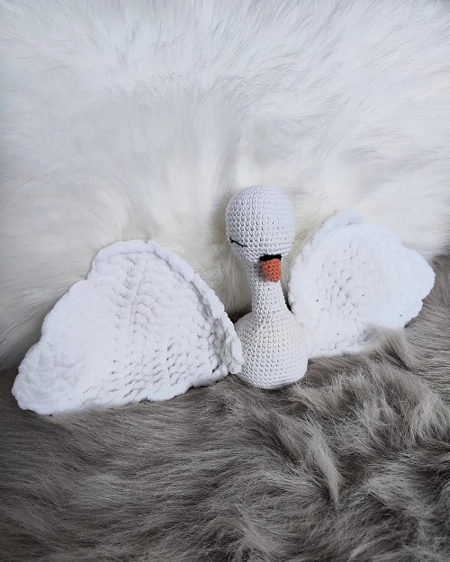 Baby Swan lovey