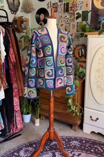 8 Crochet Spiral Sweater Free Patterns