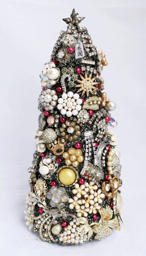 Vintage Jewelry 3D Christmas Tree