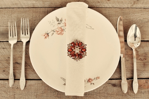 DIY Brooch Napkin Rings