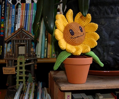 Happy sunflower amigurumi