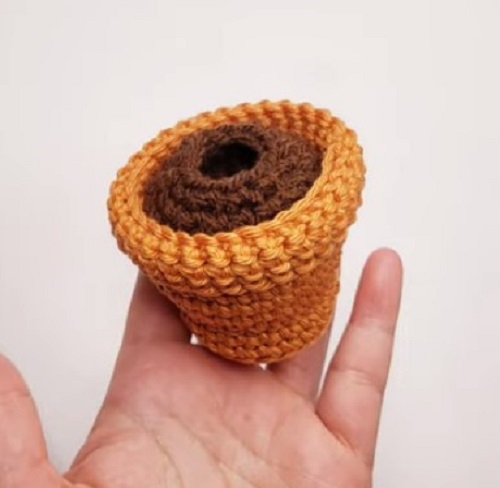 DIY Crochet Flower Pot Pattern Ideas 6