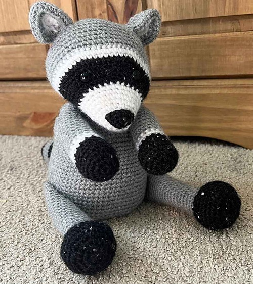 Easy Crochet Raccoon