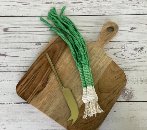 Green Onion Amigurumi Free Pattern