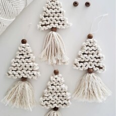 11 Macrame Christmas Tree Ornaments Free Patterns
